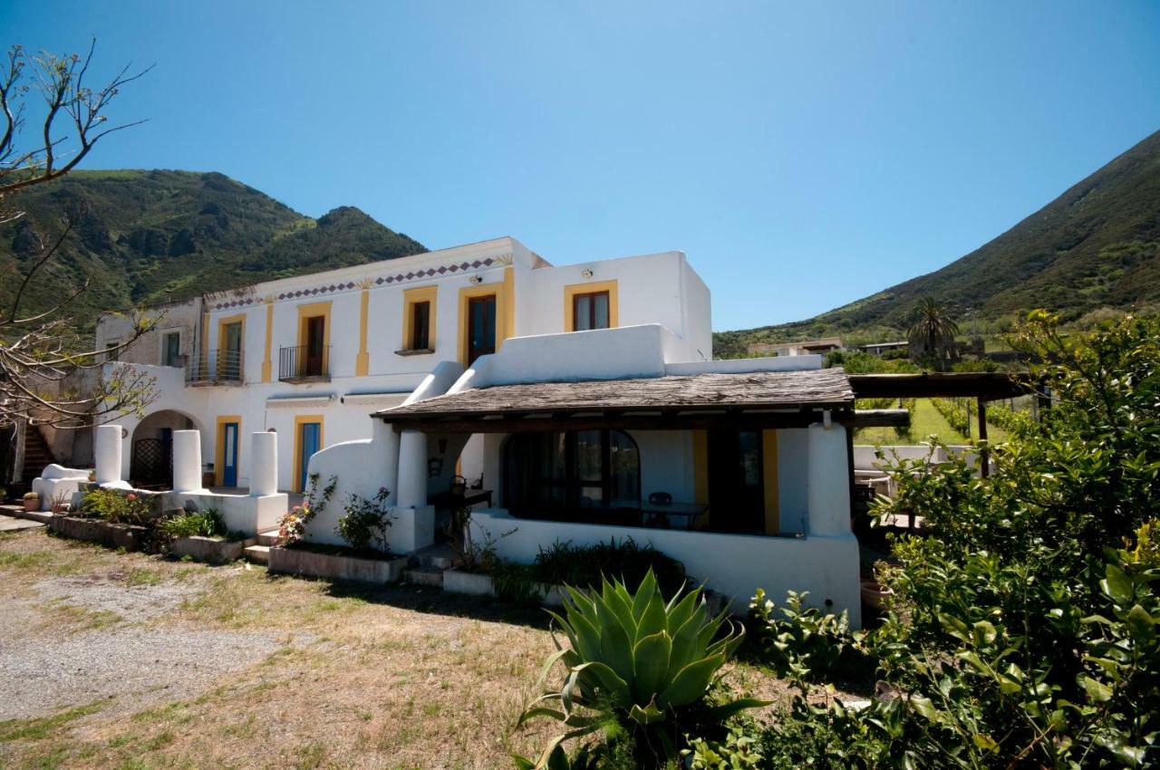 Casa Vacanze Dell'Avvocato Hotel Malfa  Exterior photo